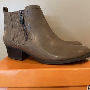 Unisa Taupe Booties